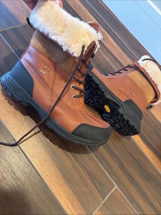UGG Brown Lace-Up Shearling-Trim Winter Boots main image 7